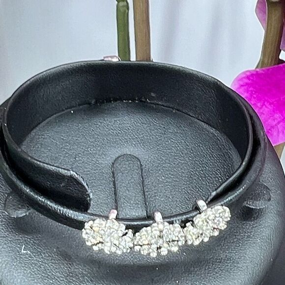 Snowflake Vegan Leather Wrap Bracelet Swarovski Crystals - Picture 3 of 9